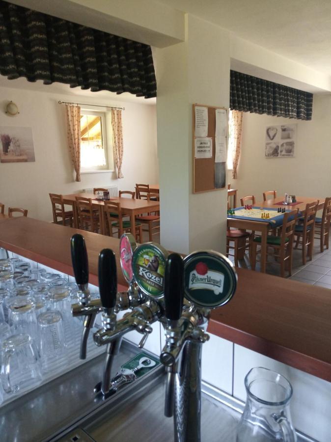 Penzion Na Podlesí ve Zlaté Koruně Zlatá Koruna Esterno foto