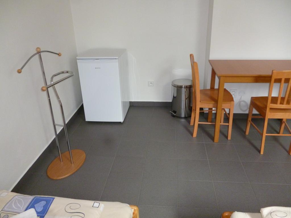 Penzion Na Podlesí ve Zlaté Koruně Zlatá Koruna Esterno foto